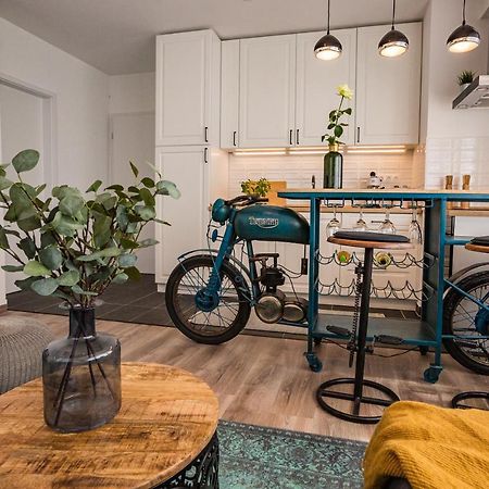 Stylish Oasis Central Apartment With Ac And Parking Budapest Kültér fotó