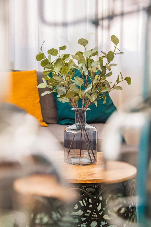 Stylish Oasis Central Apartment With Ac And Parking Budapest Kültér fotó