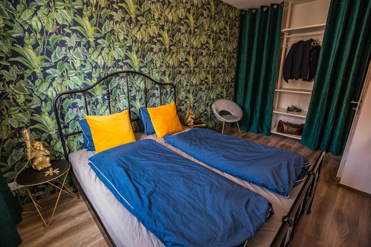 Stylish Oasis Central Apartment With Ac And Parking Budapest Kültér fotó